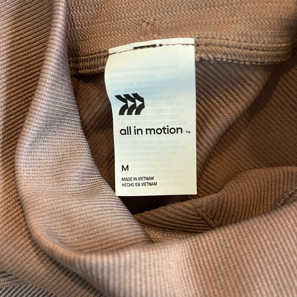 🌻 All In Motion Light Brown Bike Shorts Medium New With Tags - Picture 3 of 4